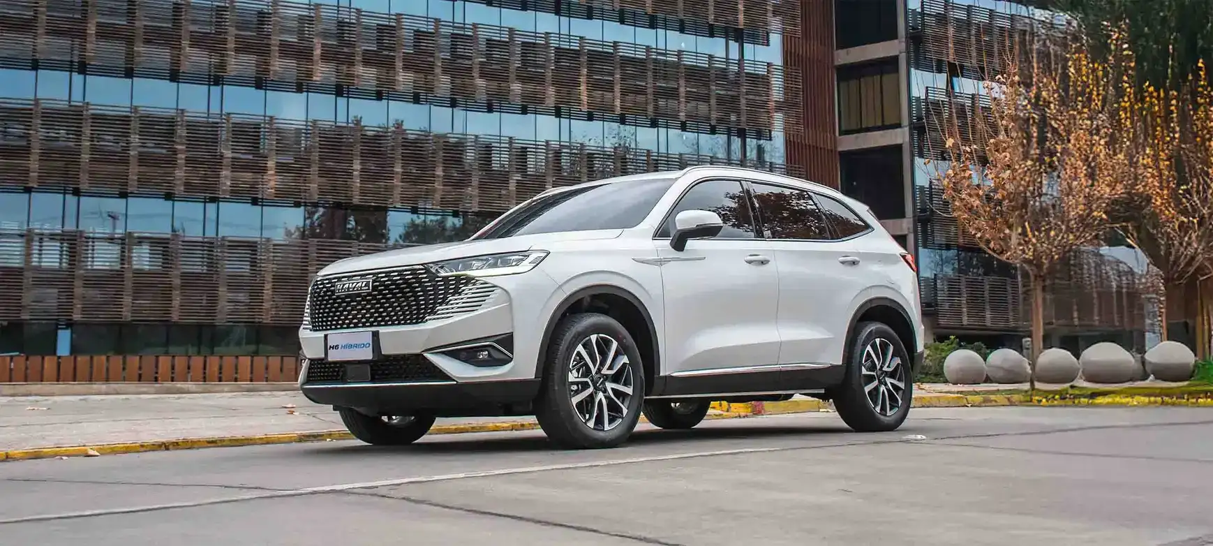 Vehículos eléctricos e híbridos: conceptos que debes conocer 